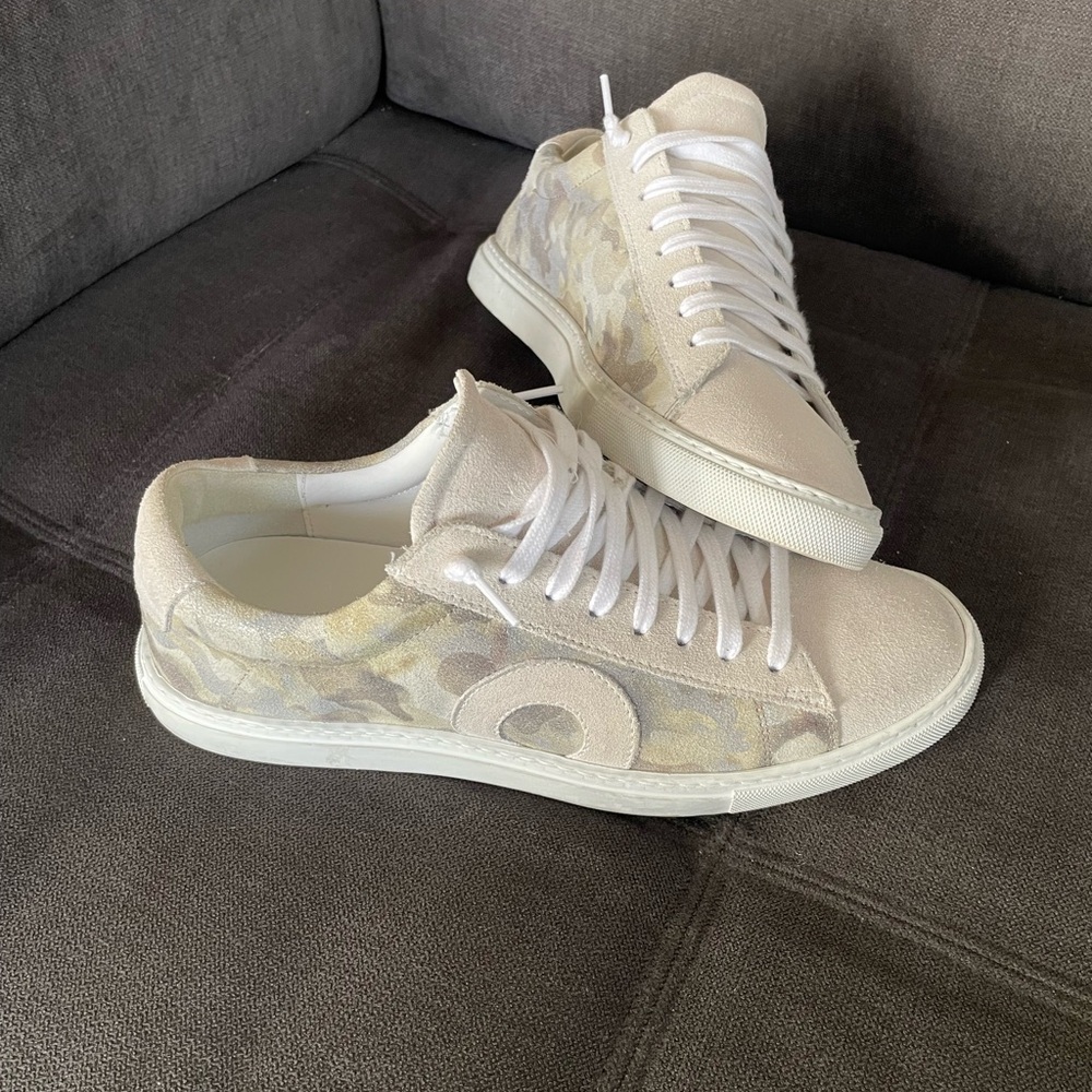 Oliver Cabell Cream and White Low-Top Sneakers